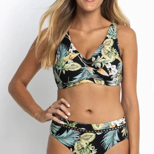 How To Choose A Swimsuit For Your Body Type.