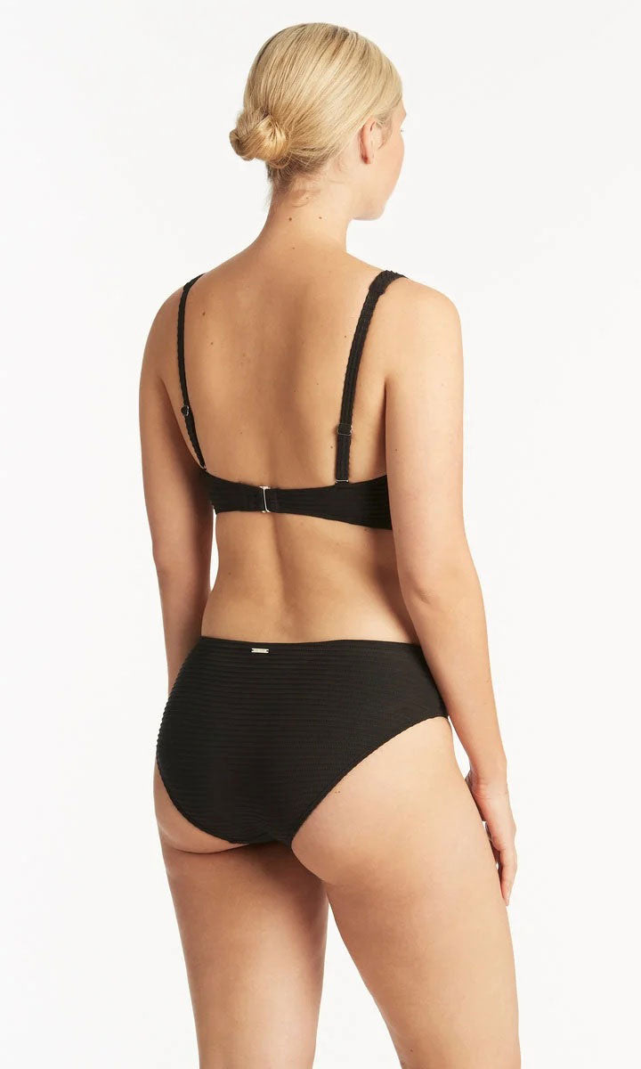 Sea Level SL3467SP Spinnaker Cross Front Multifit Bra Top - Black_5