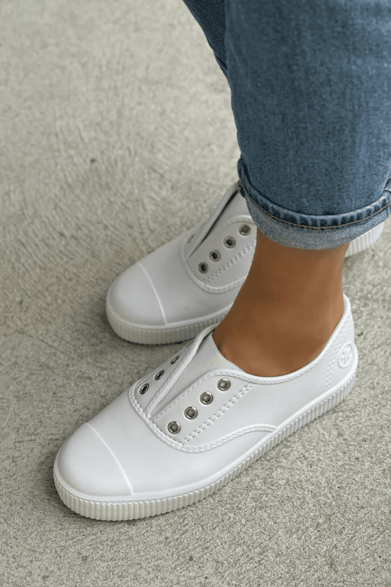 Human Jaffa Whtie Pump Sneakers.