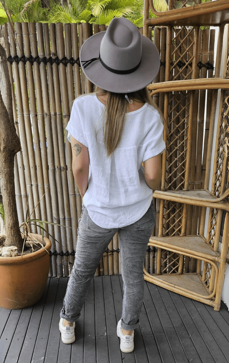 La Strada Trimed Sides Jogger Pants.