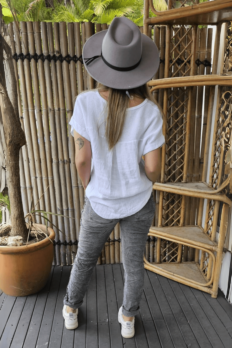 La Strada Trimed Sides Jogger Pants.