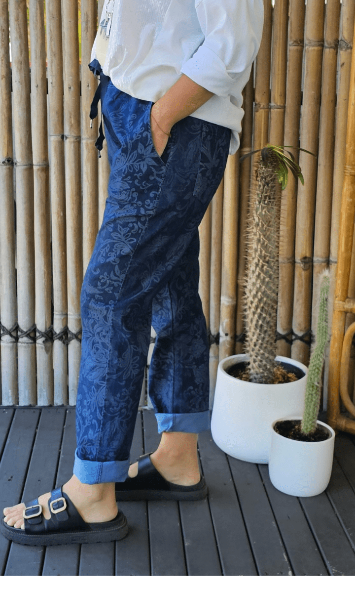 La Strada Stretch Cotton Elastane Jogger Navy.