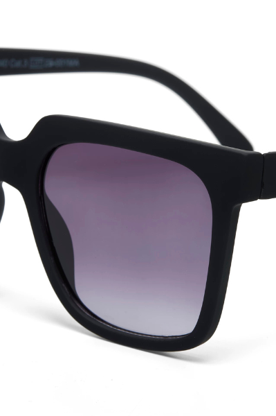 Okkia Roma Sunglasses - Black.