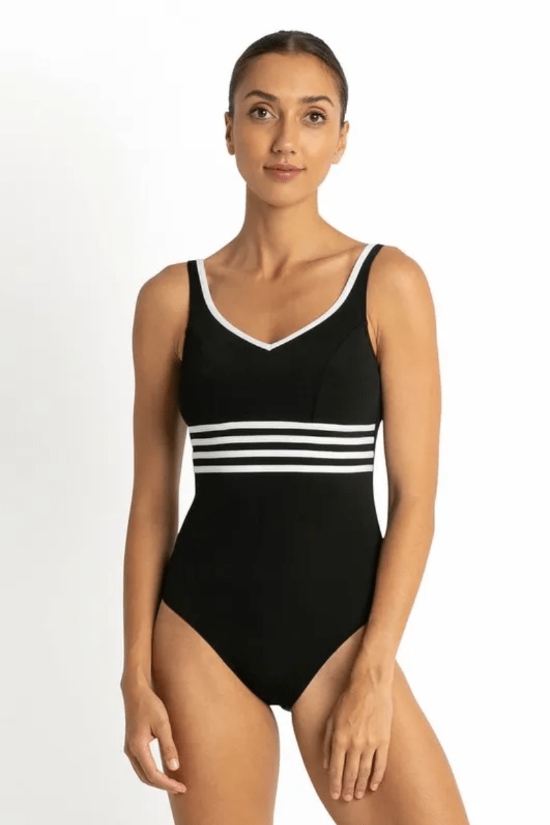 Pool Proof Scoop Tank One Piece.