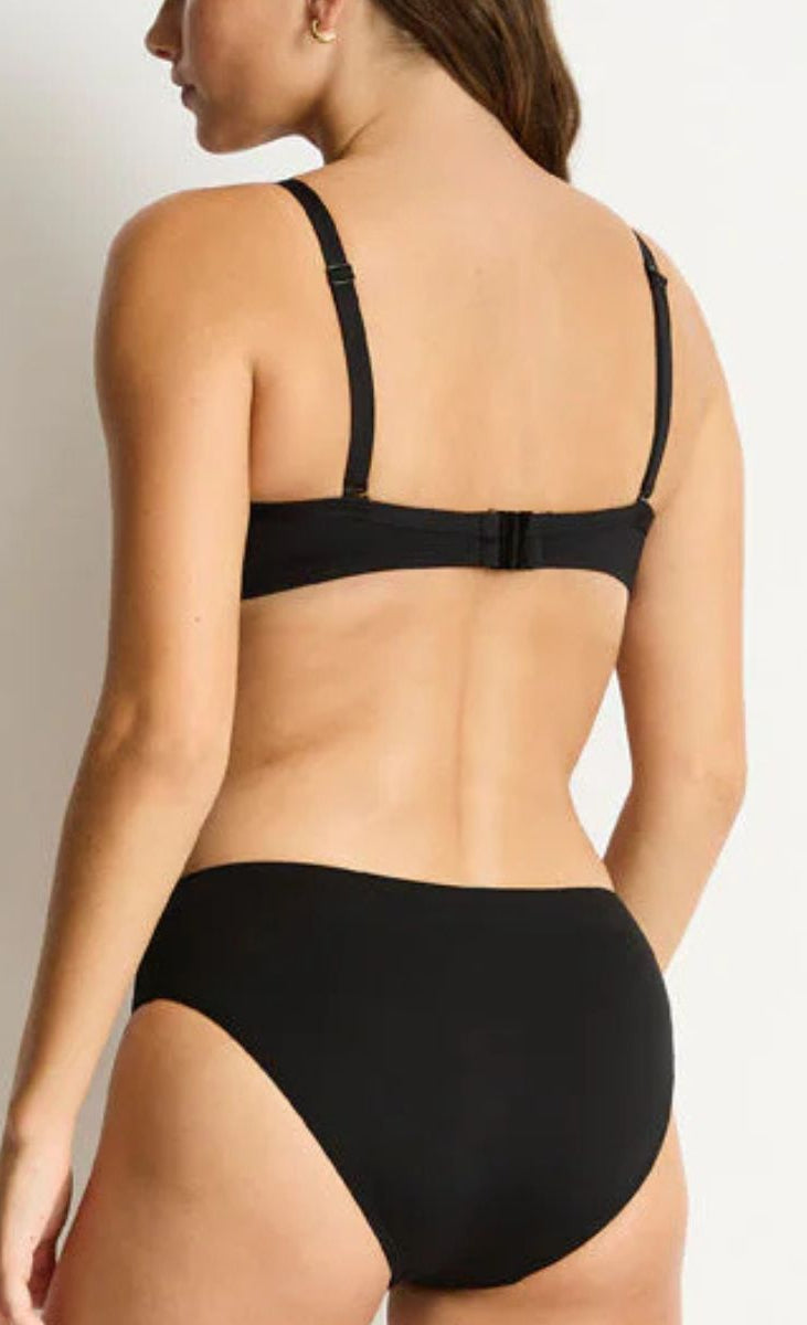 sea-level-essentials-edit-cross-front-moulded-underwire-bra-black-ozresort