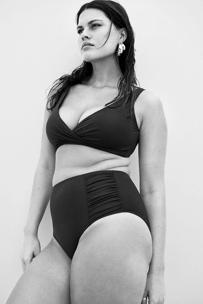 sea-level-essentials-edit-cross-front-multifit-bra-top-black-ozresort