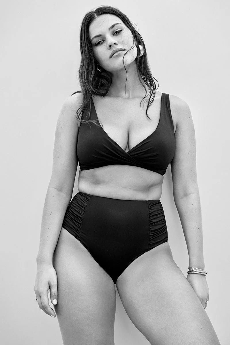 sea-level-essentials-edit-cross-front-multifit-bra-top-black-ozresort