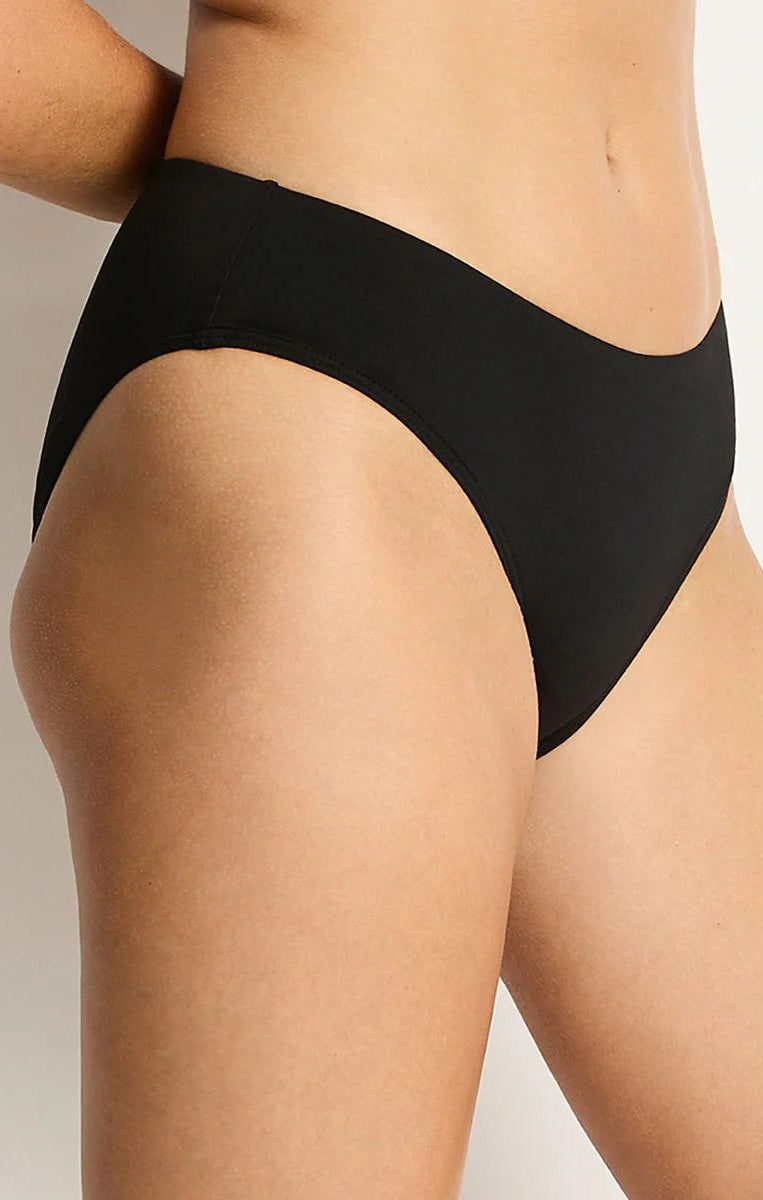 sea-level-essentials-edit-mid-bikini-pant-black-ozresort