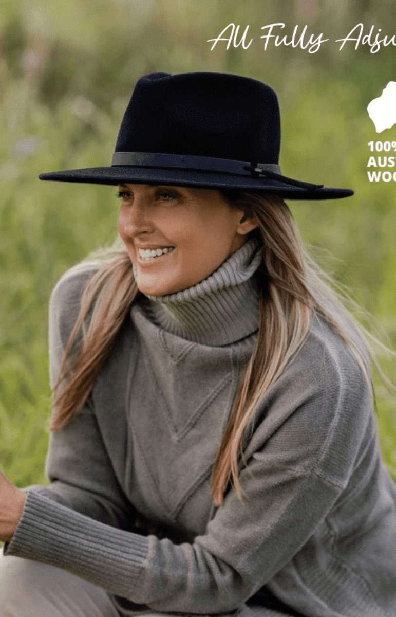 Sundaise Ricki Panama Suede Band Wool Felt Hat - Black.