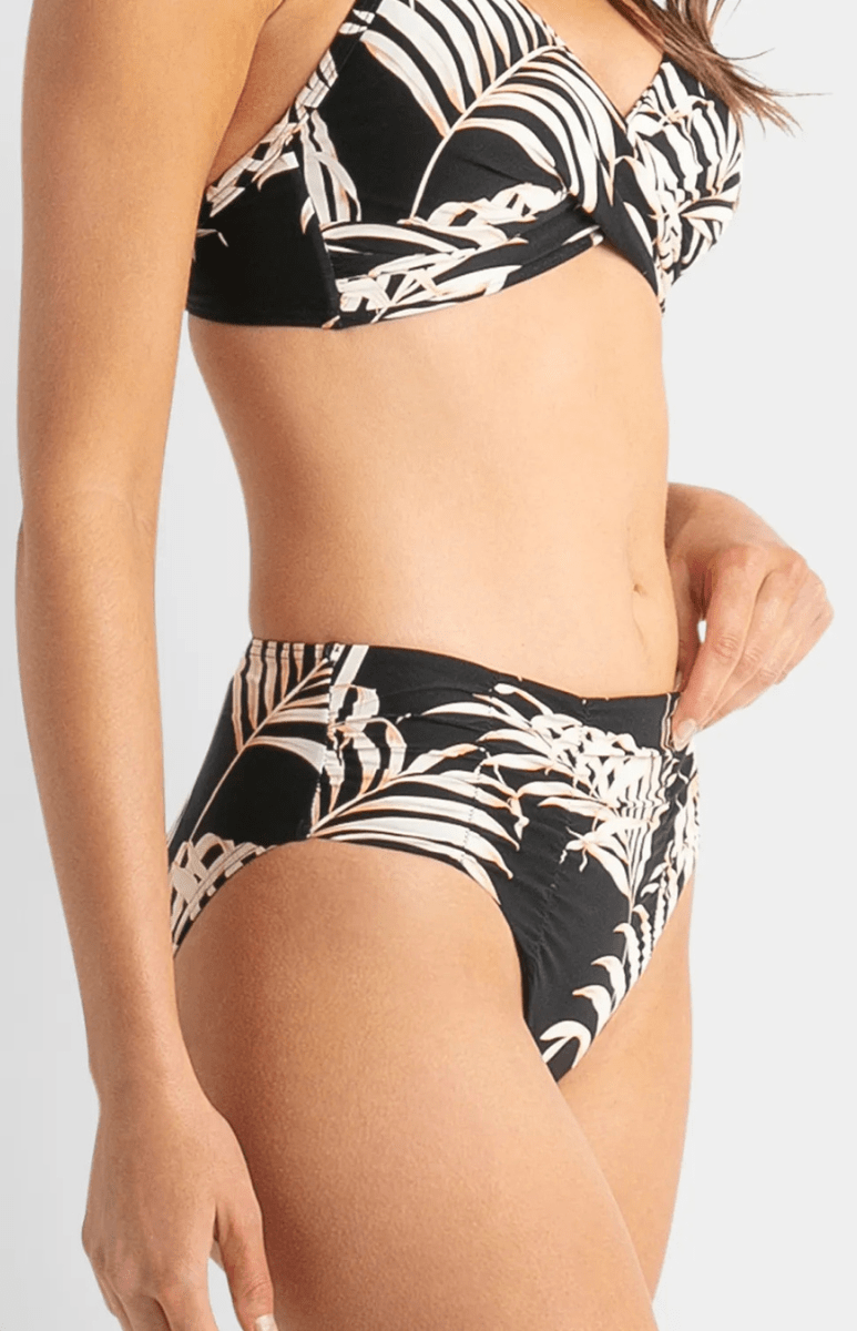 Sunseeker Mae Ruched Mid Rise Pant - Black.