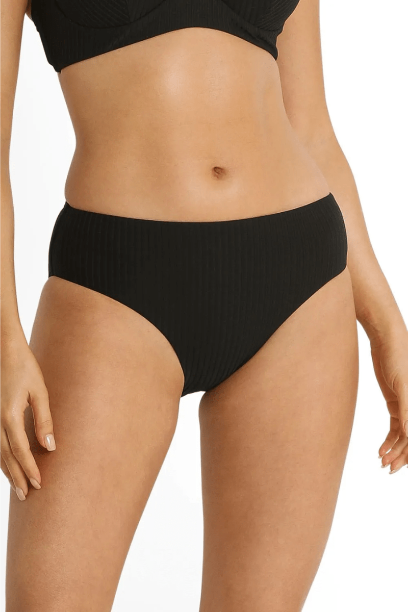 Sunseeker Reset Mid Rise Pant Black.