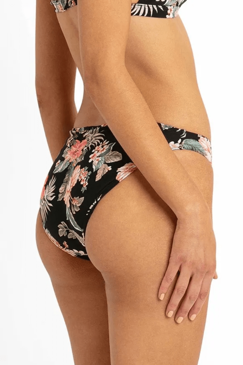 Sunseeker Chile Back Ruched Pant Black.