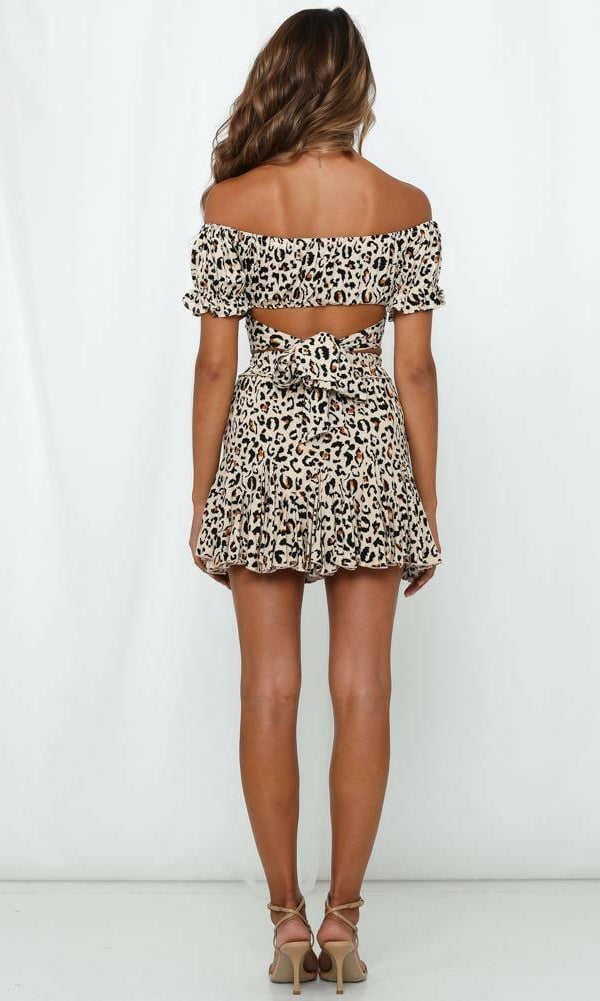 62235BK15 Indikah Leopard cropped top.