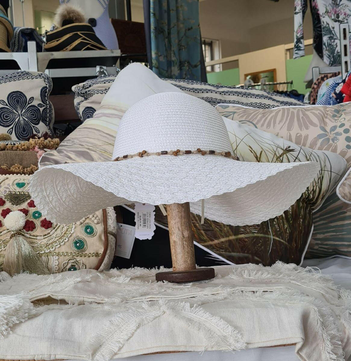 L2304-Wide Brim Ladies Hat With Weaved Edge.