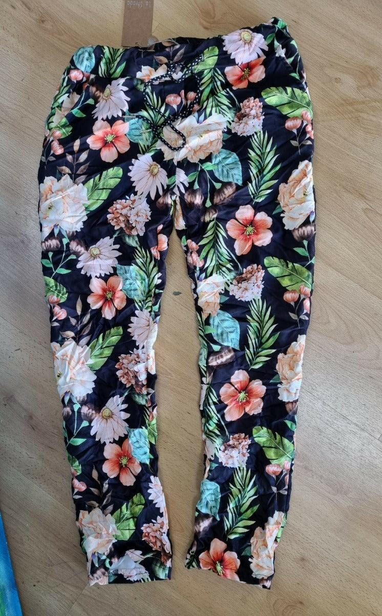 La Strada Stretch Crinkle Flower Jogger.