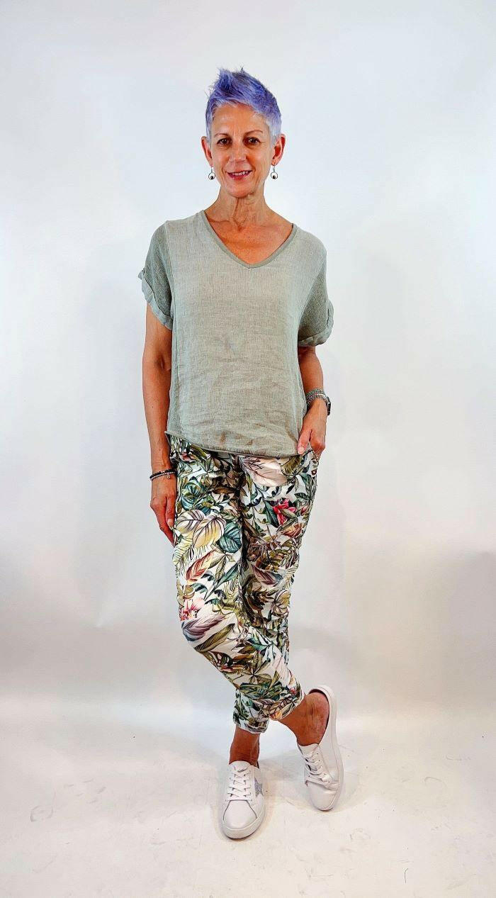 La Strada LSP21-70-220 Green Leafy Crinkle Pant.