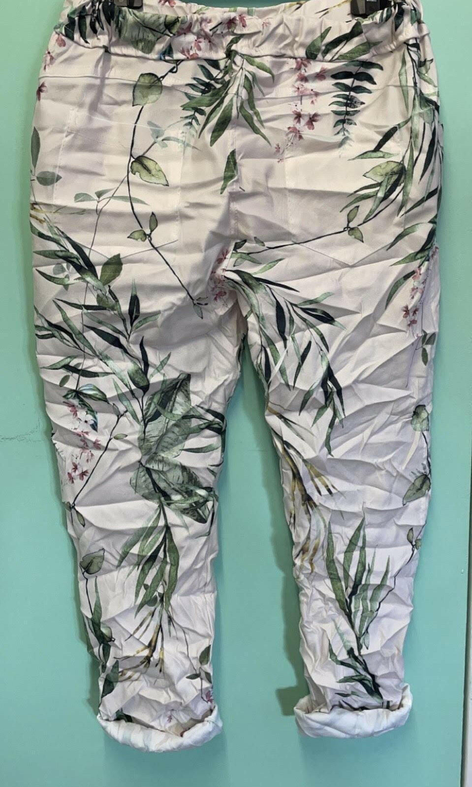 LSP21-70-47 La Strada Multi Flower Crinkle Pant.