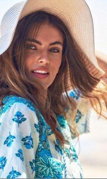 HS21-NAUG-2426 Naudic Belmont Top Niza Print.