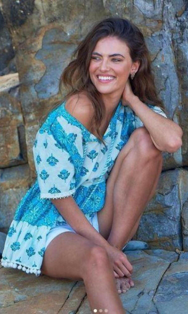 HS21-NAUG-2426 Naudic Belmont Top Niza Print.