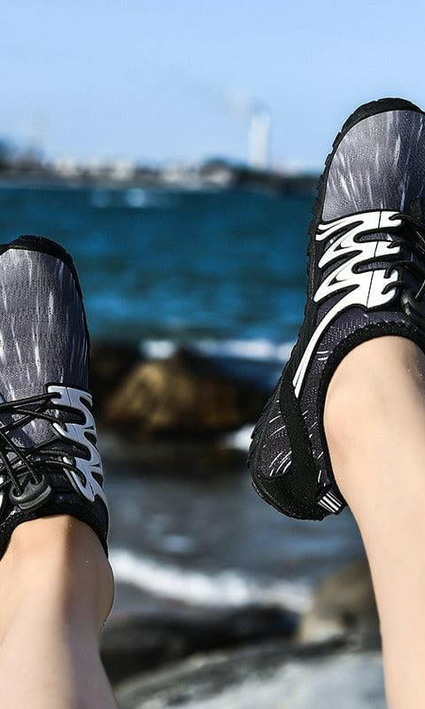 Aqua Shoes for Kids - Neoprene Non Slip Rubber Sole Beach Shoes - Black.