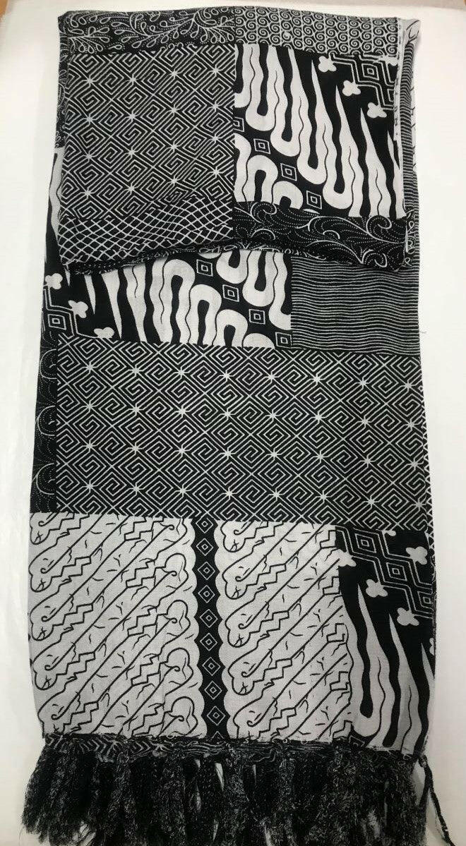 Rayon Sarong Wrap Black & white Geometrical Pattern Fringed Sarong.