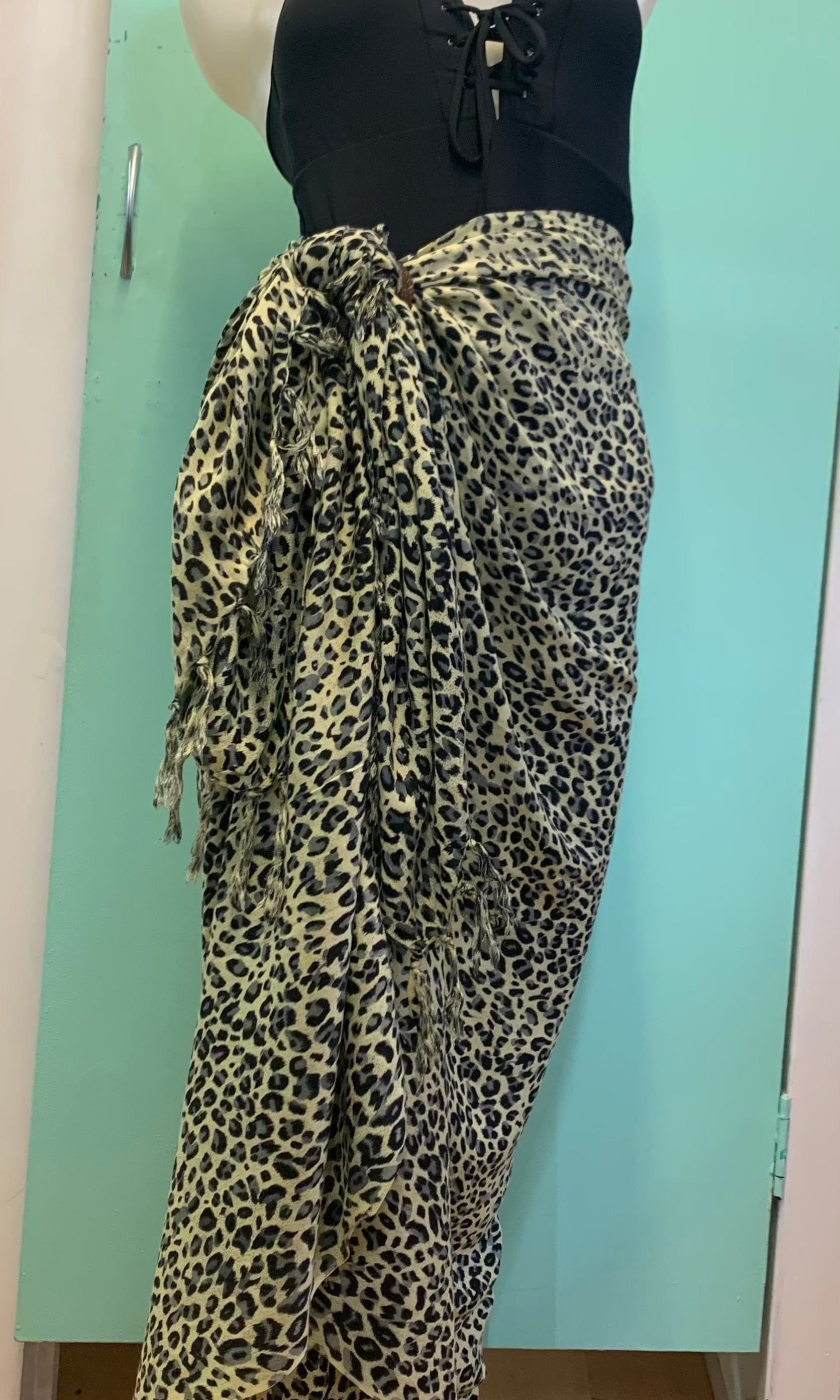 Rayon Wrap Animal Pattern Fringed Sarong Black.