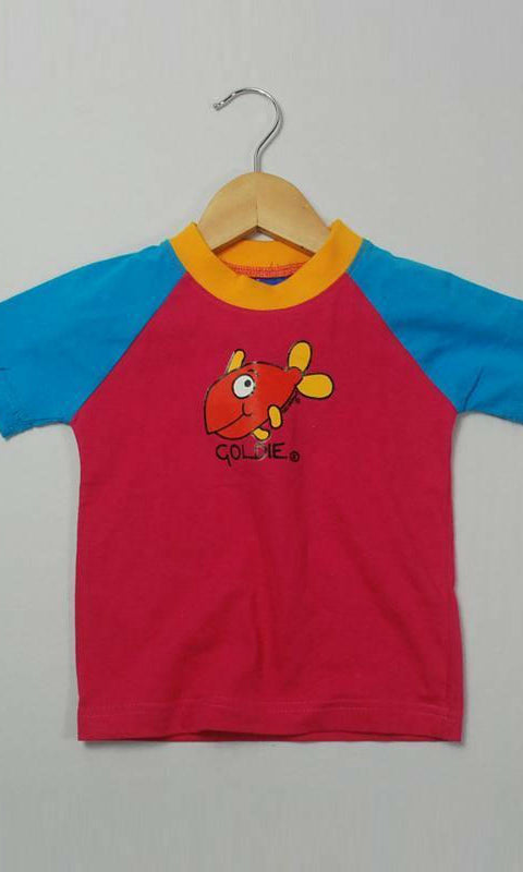 Ozi Varmints Contrast T-Shirt - Goldie the Gold Fish.