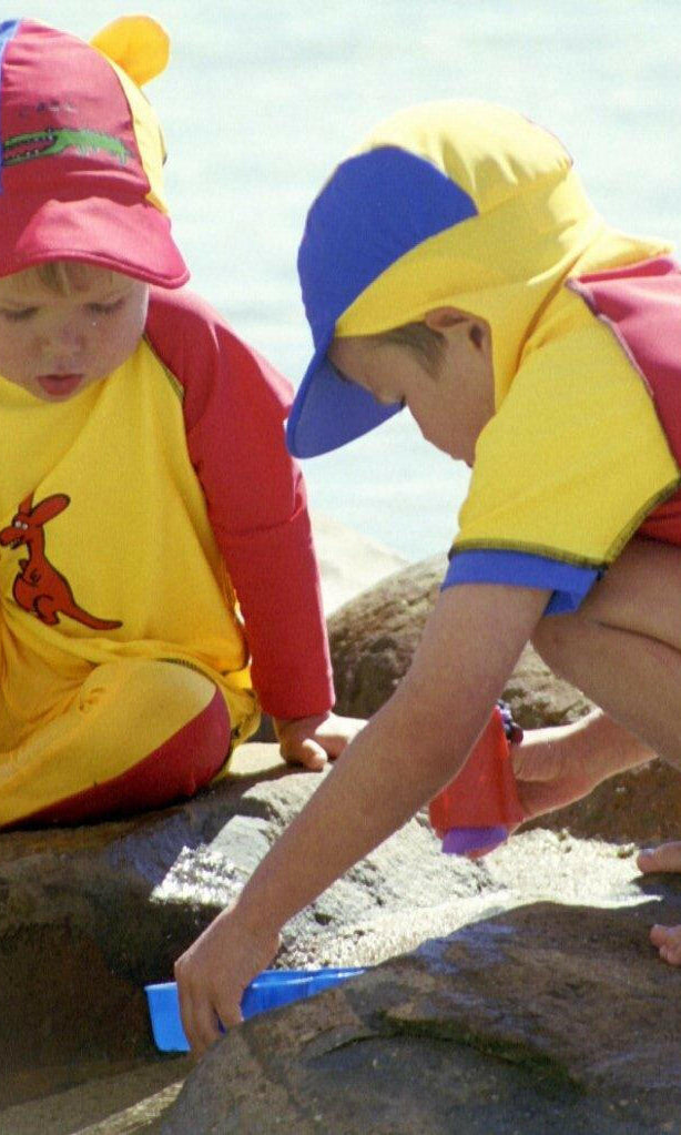 1005 Ozi Varmints Swim Jacket with Zip - SP50+ - Red.