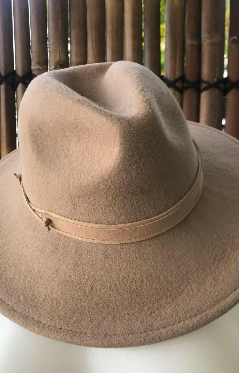 Sundaise SWH52 Rhianna Firm Edge Wool Felt Panama Hat - Light Taupe.
