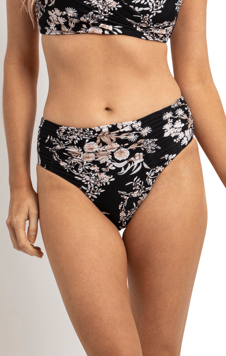 Sunseeker Chelsea Ruched Mid Rise Pant.