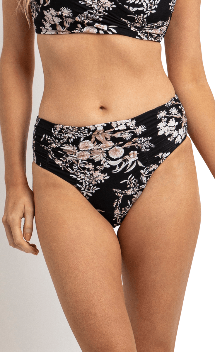 Sunseeker Chelsea Ruched Mid Rise Pant.