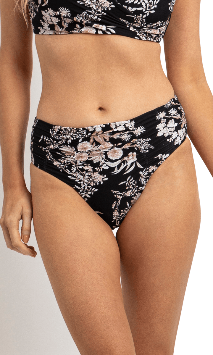 Sunseeker Chelsea Ruched Mid Rise Pant.