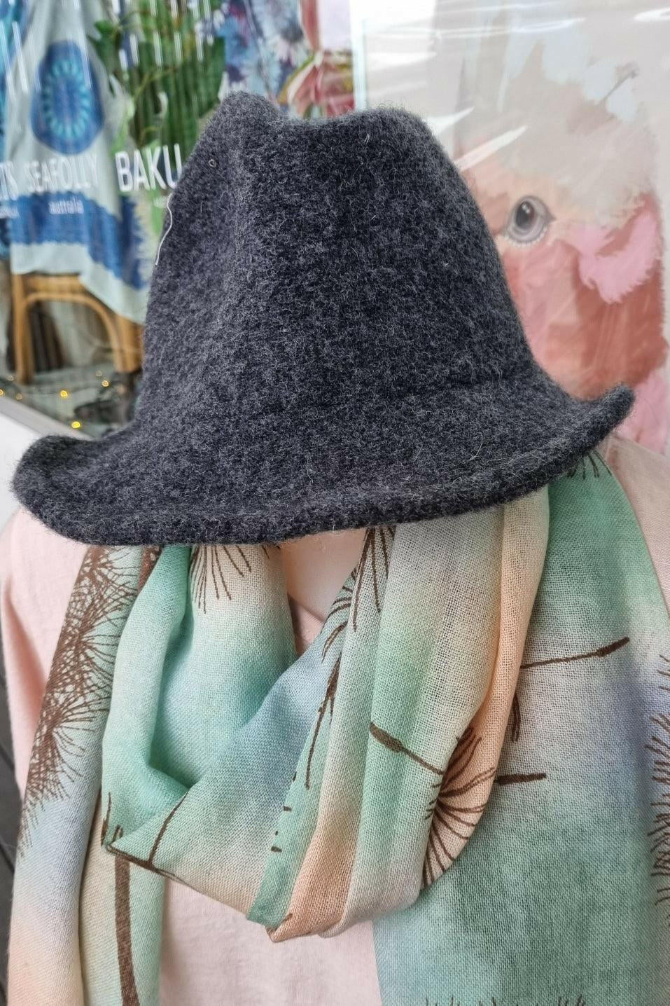 Zura Wool Hat LM54 - Zura.