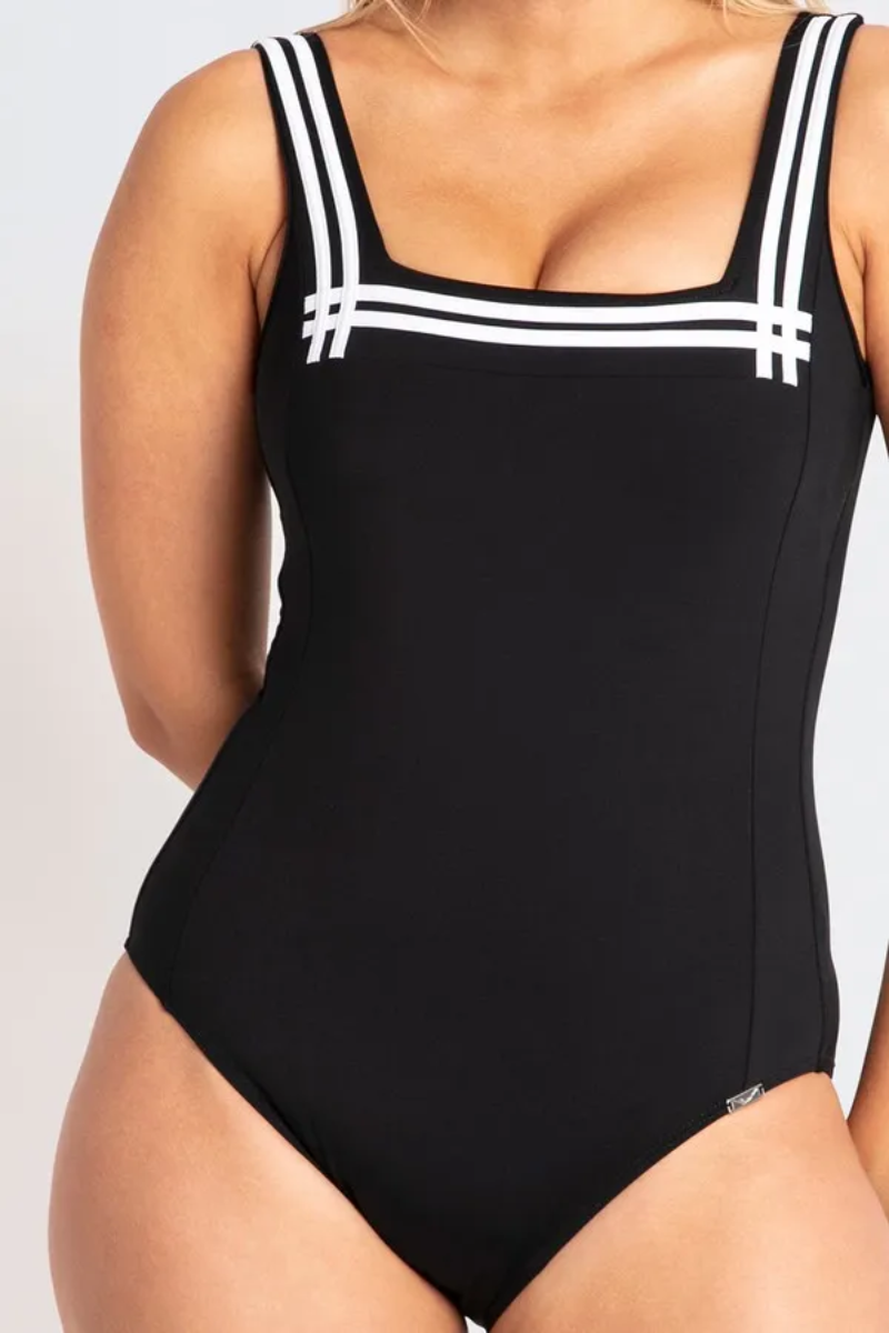 Jantzen Heritage Classics Square Neck 1pc Black.