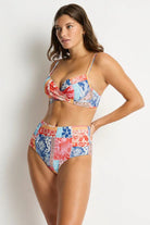 SL3073CI Coco Island Cross Front Moulded Underwire Bra