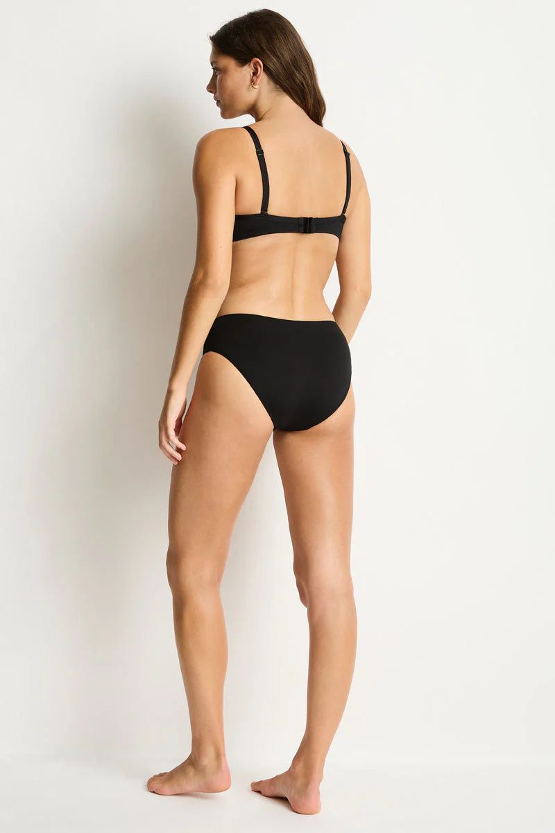 sea-level-essentials-edit-mid-bikini-pant-black-ozresort