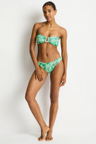 sea-level-palmera-u-bar-bandeau-green-ozresort