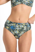 sunseeker-sicily-ruched-mid-rise-pant-seaweed-ozresort