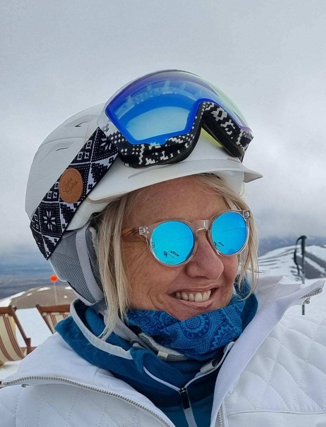 Chanj Sunglasses Dolphin 400+ Polarised Sustainable Handcrafted FSC Wood.