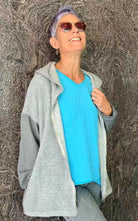 La Strada Cotton V Neck with Knit Sleeve Top.